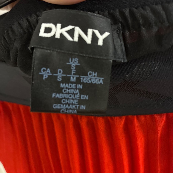 DKNY Skirt - Picture 4 of 5